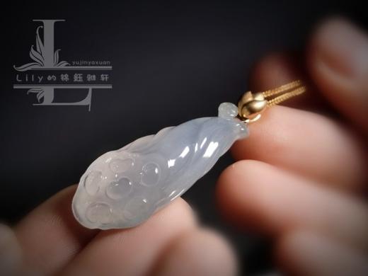 “因荷得藕”18k荷花扣头项坠 商品图6