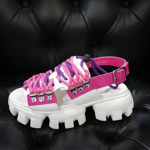 LFGJ5218设计师款超轻防滑凉鞋 商品图1