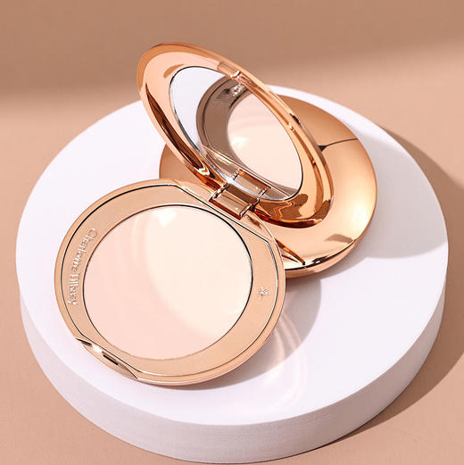 英国 CharlotteTilbury CT 微米磨皮柔焦雾面持久定妆粉饼 8g 商品图10