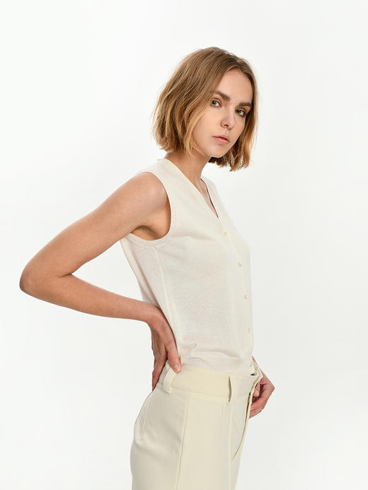 2021新款女士丝羊绒16针单股V领马甲 商品图2