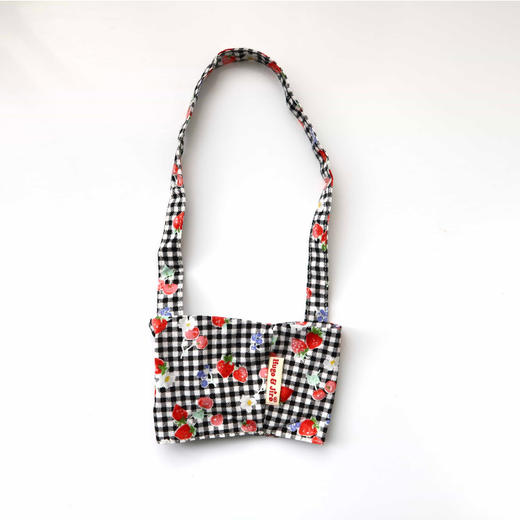 HUJI祤集手提杯套插画格纹小草莓 商品图1