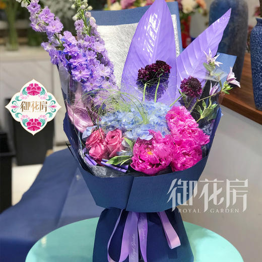 紫气东来· 鲜花花束 商品图0