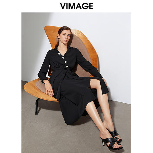 VIMAGE纬漫纪春夏季女装V领纯色长袖衬衣VA2109119 商品图0