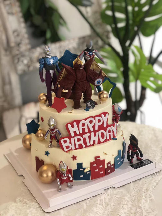 私人订制奥特曼蛋糕，图片全部为定制后成品展示，没有完全重复的两款，下单前可私信客服 商品图1