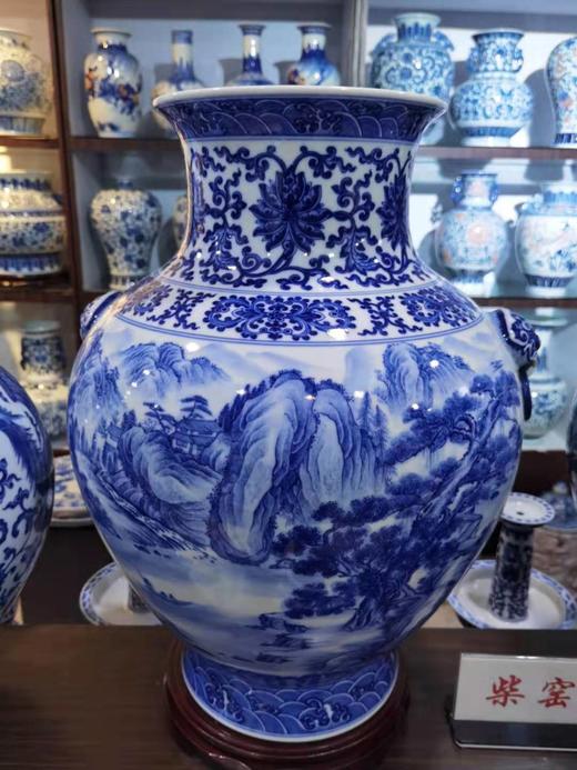 柴窑工笔山水狮耳尊 商品图0