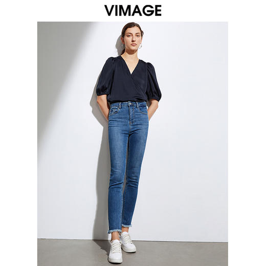 VIMAGE纬漫纪品牌女装休闲百搭V领衬衫纯色小上衣V1513108 商品图1