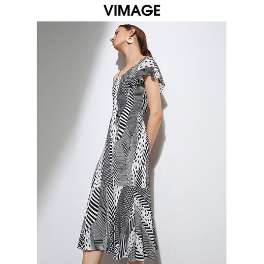 VIMAGE纬漫纪夏季优雅斜肩吊带鱼尾裙摆显瘦连衣裙VB2107144连衣裙 商品图2