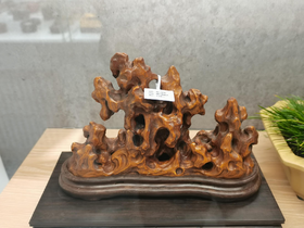 W°黄杨木假山笔架