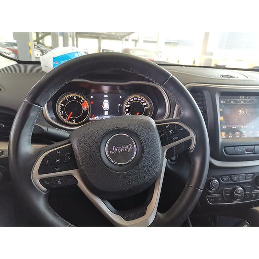 【特价月租-北京】JEEP 自由光 2.4L 卓越版 商品图5