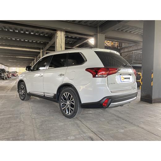 【特价月租-北京】三菱 欧蓝德 2.4L 四驱豪华版 商品图3