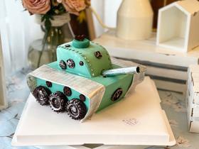 坦克半翻糖蛋糕