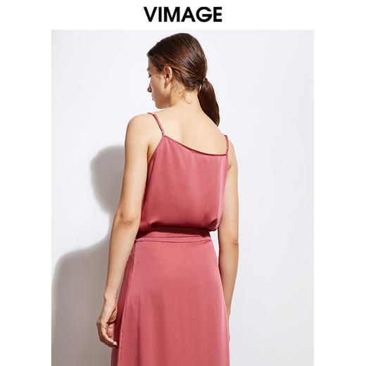 VIMAGE纬漫纪夏季设计感小众轻熟吊带雪纺小上衣女打底衫VA2113107 商品图2