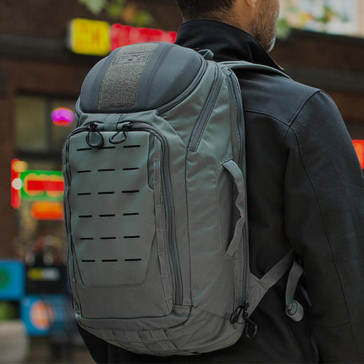 SOG 20L户外战术攻击双肩背包 军迷户外野营旅行包 商品图1