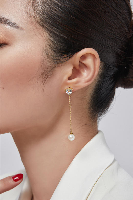 Pearl moments 白色托帕珍珠耳线 商品图3