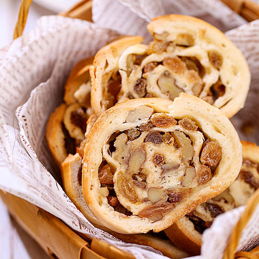 西域美农切片大列巴500g，独立包装更方便。配料表干净，全家都爱吃！建议冷藏 商品图1