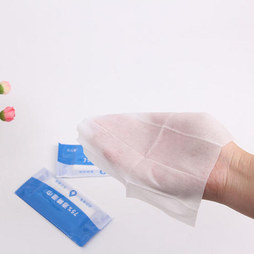 【100片独立包装】居家日用75%度酒精湿巾 纸棉片大号便携式独一次性清洁工具 商品图4