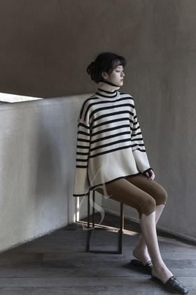 TOTEME  黑色/坚果色弹力针织骑行裤