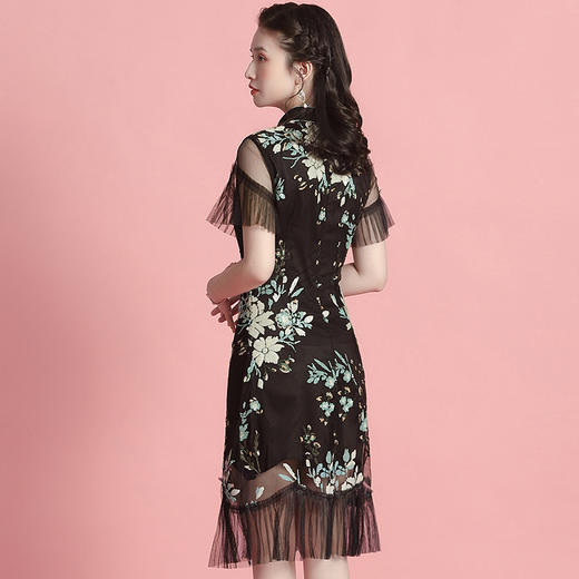 上海旗袍厂AYK-642487630967绣亮片拼接纱网压褶鱼尾旗袍裙改良复古时尚旗袍女2021夏新品女装 商品图3