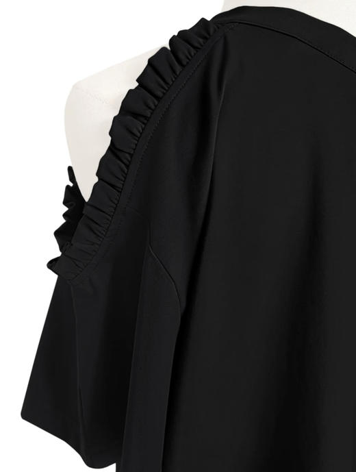 TYNVIE 露肩花边装饰短袖T恤 - 黑色 商品图2