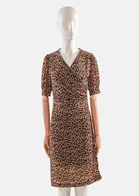 手工加珠斜抄领侧加折短袖连衣裙