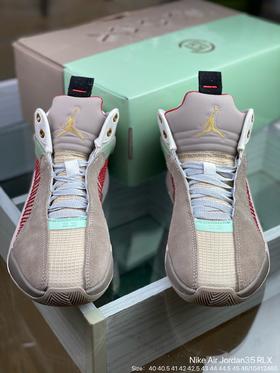 Nike Air Jordan35 RLX aj35联名这款配色采用棕褐色、沙色主打，辅以醒目的红色细节呈现