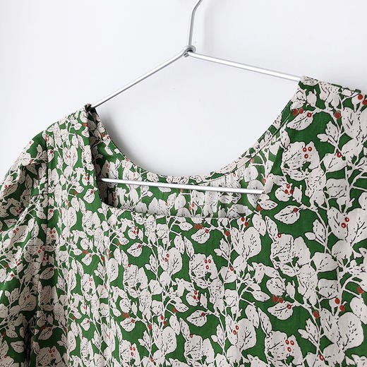 【美不过你】泡泡袖碎花连衣裙 上身衬肤色 棉麻面料 舒适透气 商品图2