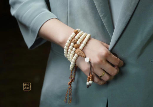 布衣·猛犸牙&老山檀 商品图1