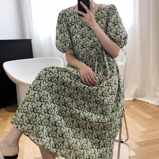 【美不过你】泡泡袖碎花连衣裙 上身衬肤色 棉麻面料 舒适透气 商品图1