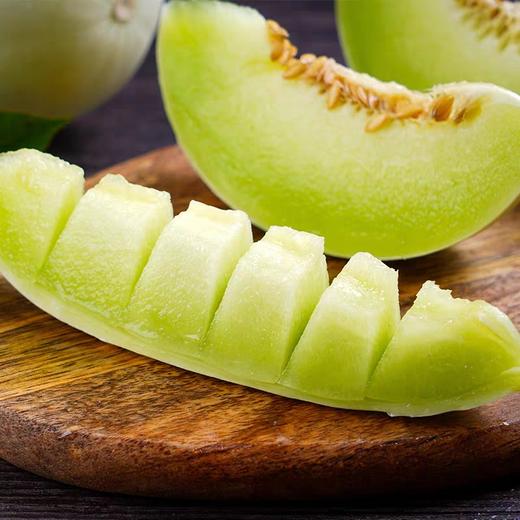 山东【玉菇甜瓜】冰激凌甜瓜 皮薄肉厚 软糯水润香甜 细嫩可口！【京东/顺丰发货】 商品图0