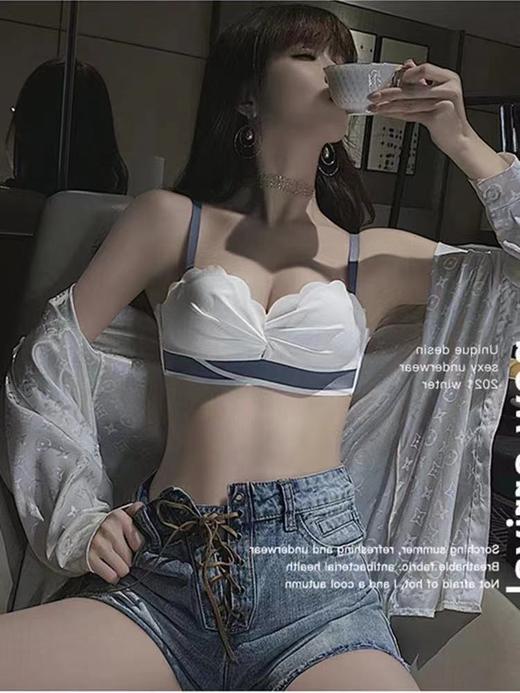 新款爆款内衣内裤文胸女神同款内衣女小胸聚拢显大无钢圈收副乳防下垂无肩带薄款文胸罩套装夏季 商品图0