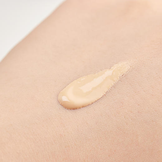 阿玛尼粉底液，高遮瑕、轻薄不假面 商品图3