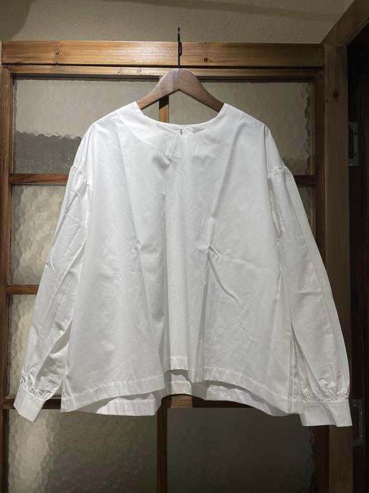 （4折）FRANCESCA卡其白黑色圆领上衣 商品图13