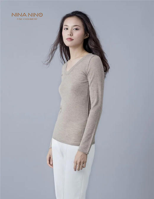 V领打底衫 三色 商品图0