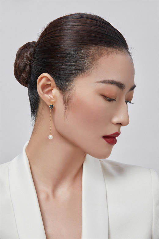 Pearl moments 伦敦蓝托帕石珍珠耳线 商品图2