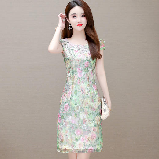 YWE  817C-1刺绣修身气质大码改良版旗袍裙 商品图1