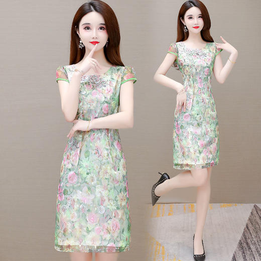 YWE  817C-1刺绣修身气质大码改良版旗袍裙 商品图0