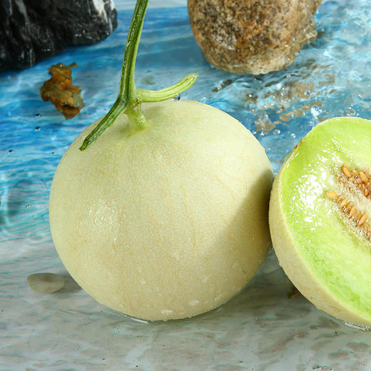 山东玉菇甜瓜， 皮薄肉厚，鲜嫩多汁，一口香甜绵软 商品图3