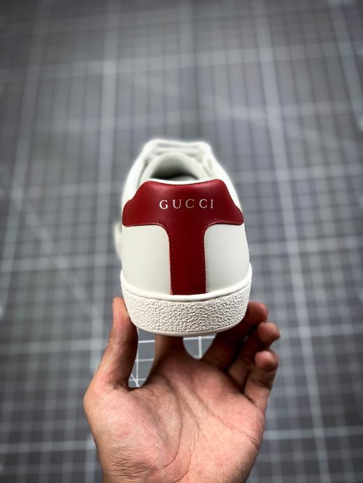 Gucci 卡色（米色）无胶走线 采用进口小牛皮 内里牛皮 大底采用比正品手工缝制工艺 定制金丝刺绣小蜜蜂 商品图3