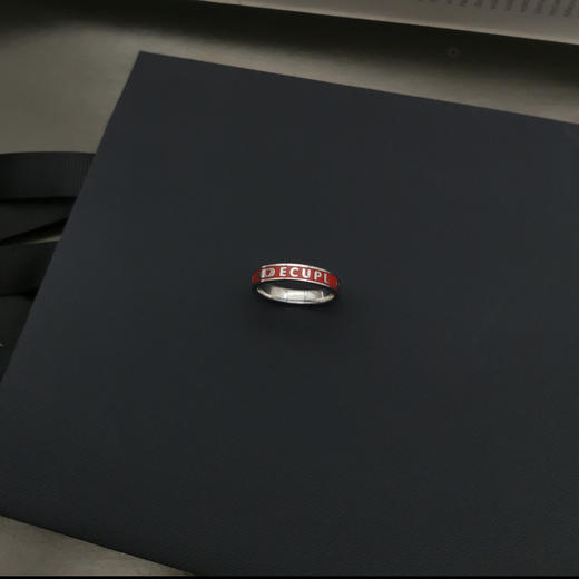 华政字母戒指 商品图1