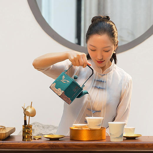 朱炳仁·铜丨瑞鹤凌云壶 商品图3