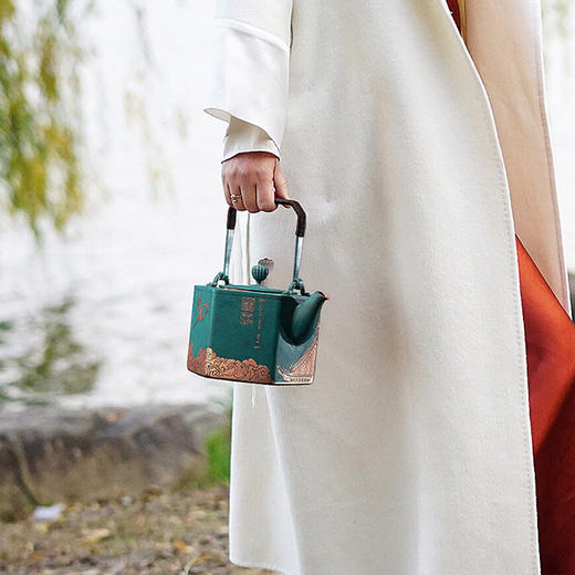 朱炳仁·铜丨瑞鹤凌云壶 商品图2