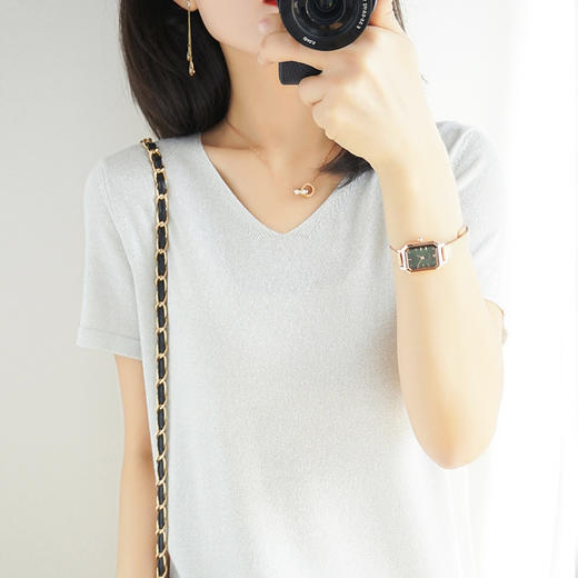 【低调の优雅】V领冰丝短袖 银丝闪光 气质吸睛 清爽舒适 亲肤透气 商品图6