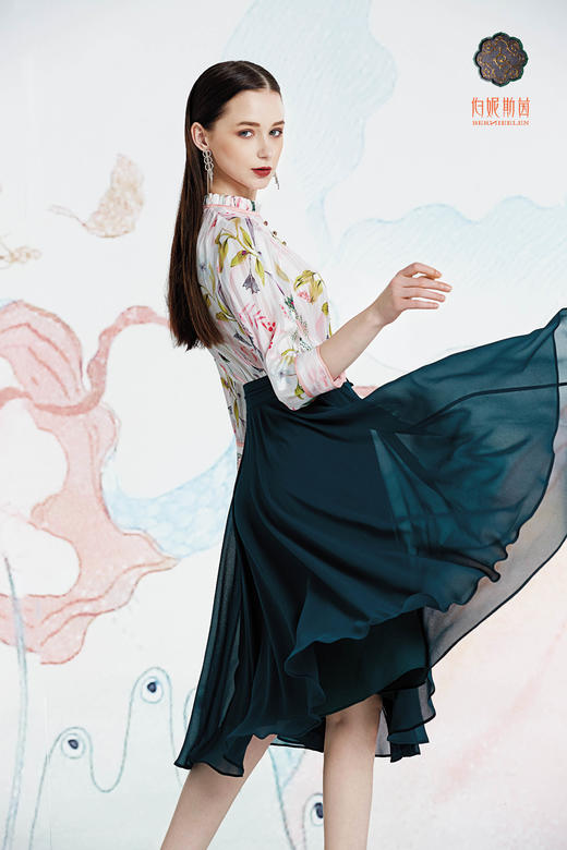 2B5981--、十样锦、祖母绿半裙（尺寸图不全）--秣驷芝田--《洛神赋》 商品图0