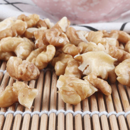 三路碎核桃仁 （50g/500g多规格可选）核桃碎 散装生核桃碎仁 商品图1