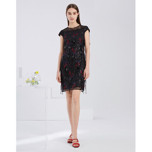 EITIE爱特爱夏季新款精致亮片绣花收腰显瘦一字领蕾丝连衣裙6007714 商品图1