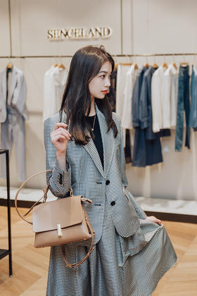 OOTD | 三石一澜，低调的高级