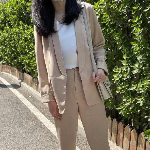 百搭吊带 | 多色可选，法式简约风格，精致柔软小V领，性感优雅淑女范儿  NJCX 商品图2