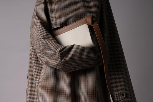 Umber Shade | Tape clutch [帆布拼牛皮手包] 商品图8