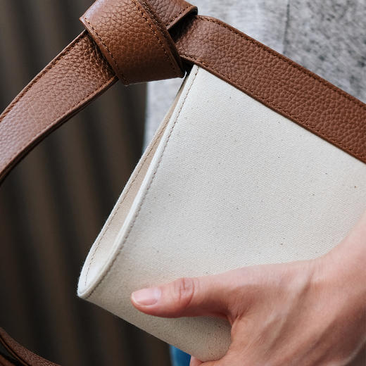 Umber Shade | Tape clutch [帆布拼牛皮手包] 商品图4