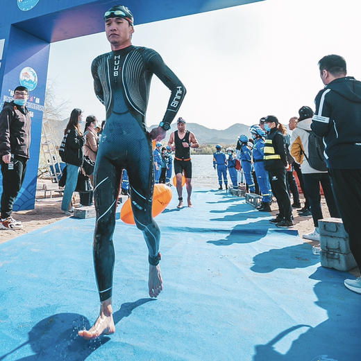 特价HUUB  Agilis Brownlee 防寒胶衣 3:5奥运冠军款 商品图2